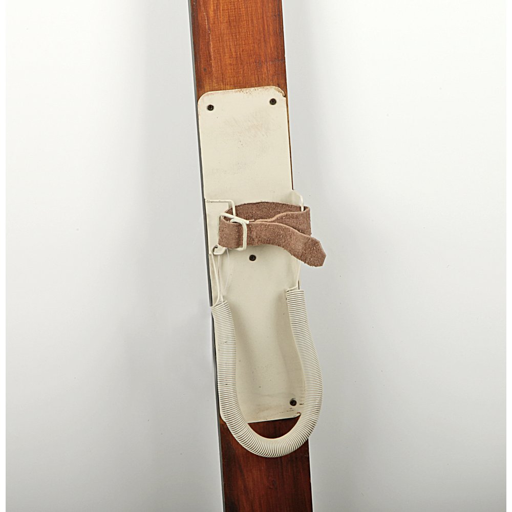 Traditioneller Ski aus Holz, 140 cm