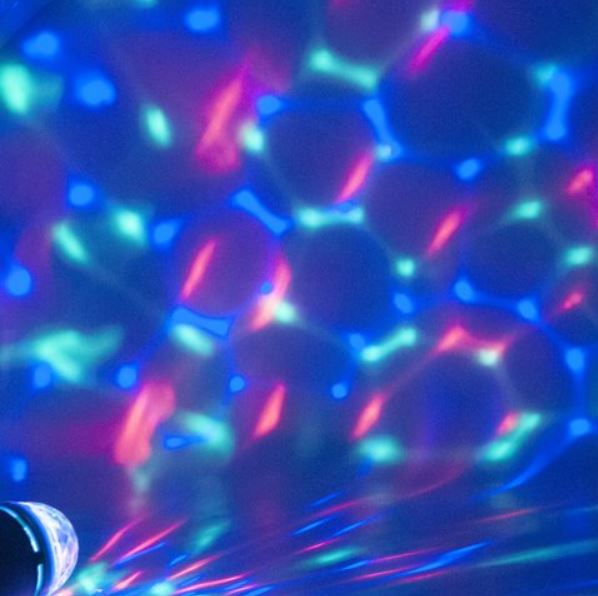 LED Strahleneffekt Birne RGB ,H 17cm, Ø 8 cm